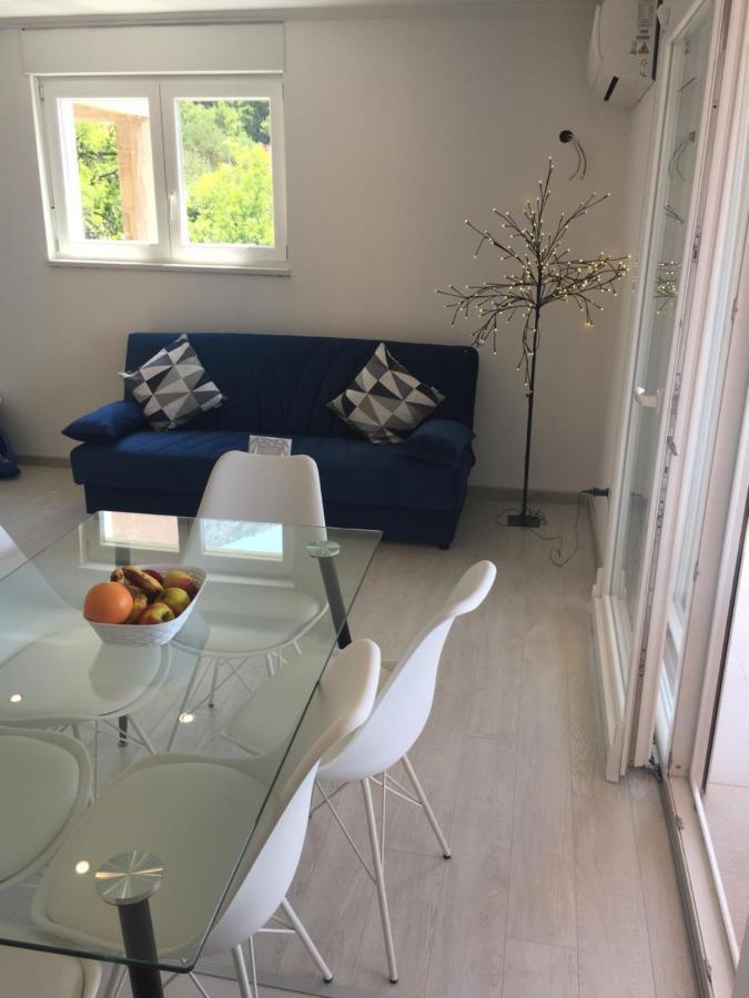 Apartments Jurakovic Živogošće Buitenkant foto