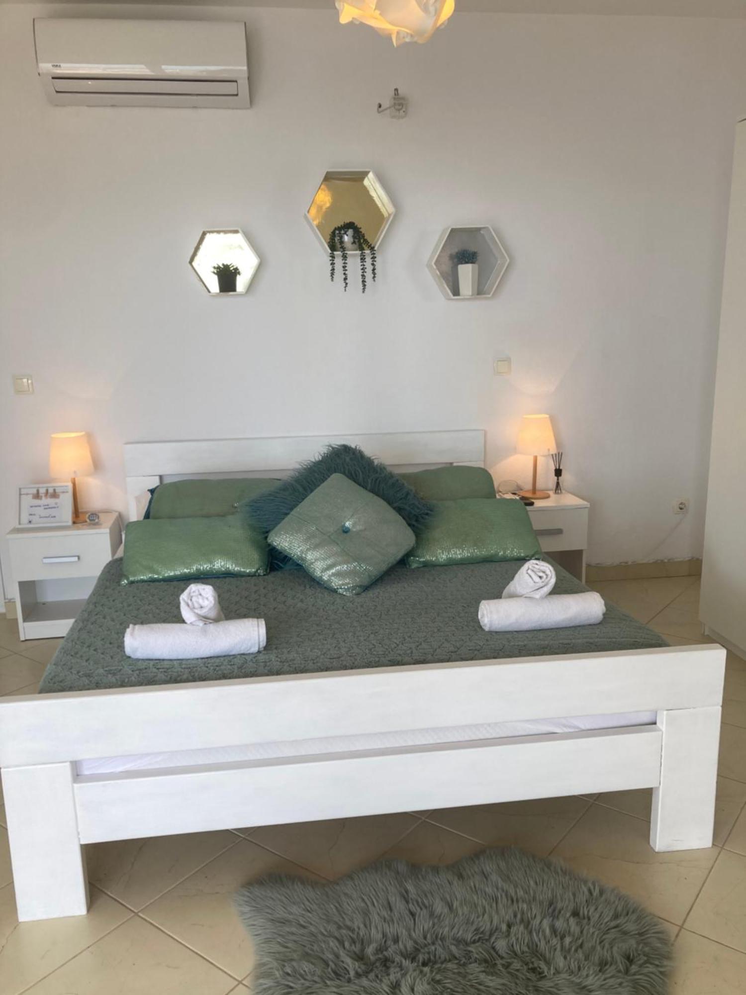 Apartments Jurakovic Živogošće Buitenkant foto
