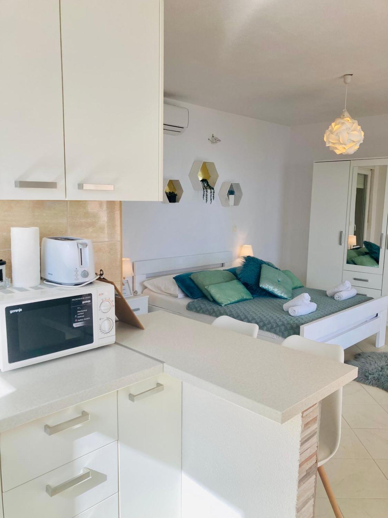 Apartments Jurakovic Živogošće Buitenkant foto